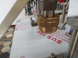 QGBES QGB2Y de auto-<span class=keywords><strong>defensa</strong></span> de pimienta de la policía de BOV bolsa de válvula de aerosol puede máquina de llenado - Product Image 3