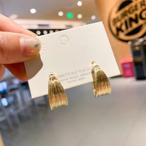 Aretes de Oreja en Forma de C Personalizados de Estilo Europeo-Americano, Material Diverso, Modernos, Unisex, Clásicos, Perfectos para Regalo - Product Image 3