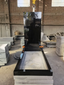 Lapidi in Granito Nero Assoluto Stile Europeo Personalizzate, Monumenti Funerari Intagliati a Mano, Lapidi Commemorative per Esportazione - Product Image 2