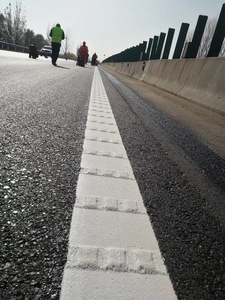 Pabrik grosir cat penanda jalan kinerja biaya tinggi trotoar termoplastik standar panas