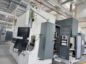 เครื่องกดเบรก CNC ขนาดเล็กความแม่นยำสูงเครื่องดัดโลหะอลูมิเนียมไฮดรอลิกเซอร์โวมอเตอร์อัตโนมัติสำหรับโลหะพีวีซี - Product Image 5