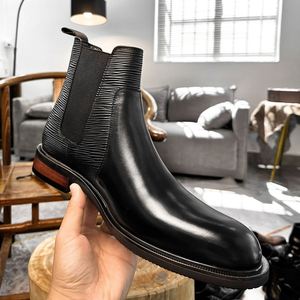 Bottes en cuir pour hommes, fabriquées en cuir de vache véritable, au design élégant, le choix idéal pour les gentlemen exigeants - Product Image 1