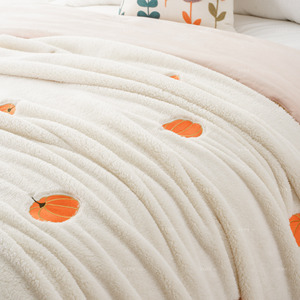Cobertor de Lã Sherpa com Bordado de Abóbora para Outono, Super Macio, Aconchegante, Quente, Suave, Respirável e Leve para Cama e Sofá - Product Image 6