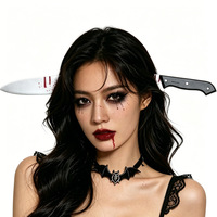 Accessoires d'Halloween : Couteau de squelette, Scie de zombie, Bandeau tête de zombie, Hache en plastique – Idéal pour les fêtes effrayantes et les farces.