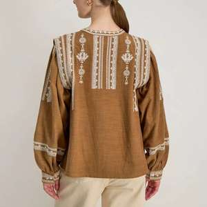 เสื้อเบลาส์สไตล์ฝรั่งเศสใหม่ ประจำฤดูใบไม้ผลิ ปี 2026  งานปักลายสไตล์วินเทจ  คอเสื้อแบบกลม  กระดุมครึ่งตัว  ทรงหลวม  สำหรับใส่ทำงาน  แบบเป็นทางการ - Product Image 4