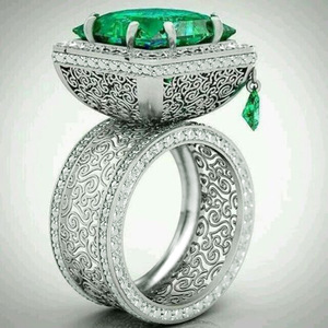 Anello da donna di lusso con zirconi geometrici, elegante anello da matrimonio, gioiello alla moda, accessorio regalo. - Product Image 1