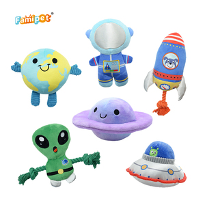 Famipet özel toptan yeni tasarım yabancılar serisi komik yumuşak dolması kırışık Pet Squeak oyuncak gıcırtılı peluş oyuncak köpek Set - Product Image 1