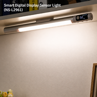 Système d'éclairage linéaire LED intelligent pour armoire de maison connectée avec affichage numérique moderne, télécommande et fonctions de gradation