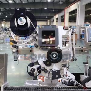 Soins de la peau Machine d'étiquetage de bouteilles minces horizontales en temps réel entièrement automatique Crème pour les yeux Forme élancée Haute précision Best-seller - Product Image 3