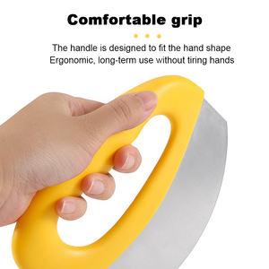 قطاعة أسطوانية مضحكة بشكل مختلف ، دراجة بيتزا ، أداة قطاعة بيتزا للمطبخ ، قطاعة بيتزا بلاستيكية من الفولاذ المقاوم للصدأ مع شعار - Product Image 6