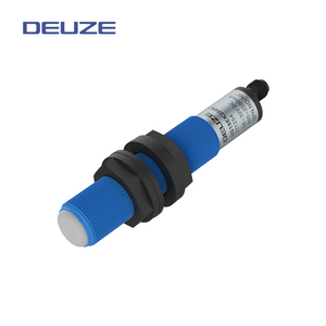 Yüksek hassasiyetli US18EK200U-B4 M18 silindirik tasarım plastik 200-2000mm aralığı DC ultrasonik dönüştürücü değişen sensör