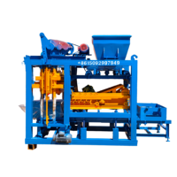 Machine à briques en béton entièrement automatique QT4-25 pour la production de blocs creux