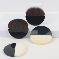 Pinceau de maquillage de voyage multifonctionnel à tête plate en poils de chèvre doux, haute densité, pour poudre et blush, design créatif et luxueux