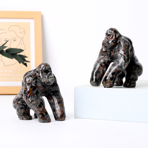Sculpture de gorille en pierre naturelle Yooperlite en gros, sculpture d'animaux en cristal pour la décoration - Product Image 4