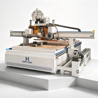 Centre de fraisage CNC ATC 3 axes 9KW robuste pour le fraisage latéral de panneaux courbes et la gravure de portes de meubles
