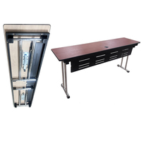 Table de conférence pliable en promotion avec panneau de discrétion, pieds en acier inoxydable et trou de gestion des câbles