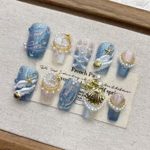 <span class=keywords><strong>Uñas</strong></span> Postizas al por Mayor, Hechas a Mano, Diseño <span class=keywords><strong>de</strong></span> Cola <span class=keywords><strong>de</strong></span> Sirena <span class=keywords><strong>Azul</strong></span>, Forma Corta, Acrílicas, con Detalles Pintados a Mano - Product Image 4