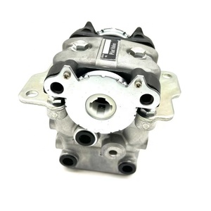 Conjunto de Válvula Hidráulica Piloto Inferior para Excavadora PC200-8MO PC220-8MO PC360-8MO - Product Image 1