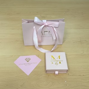 Wholesale Silver Hot Stamping Logo Pink Paper Bag, Custom Satin <b>Bow</b> Tie Handbag for Fine Jewellery Cosmetic <b>Gift</b> Packaging - Product Image 1