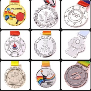 เหรียญรางวัลแบดมินตันแบบกำหนดเองพร้อมริบบิ้น ดีไซน์พิเศษเฉพาะบุคคล เหรียญกีฬาคุณภาพสูง เหรียญนูน 3 มิติ - Product Image 2