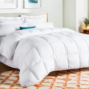 थोक सस्ते फैक्टरी चीन सनी होटल रजाई और comforters