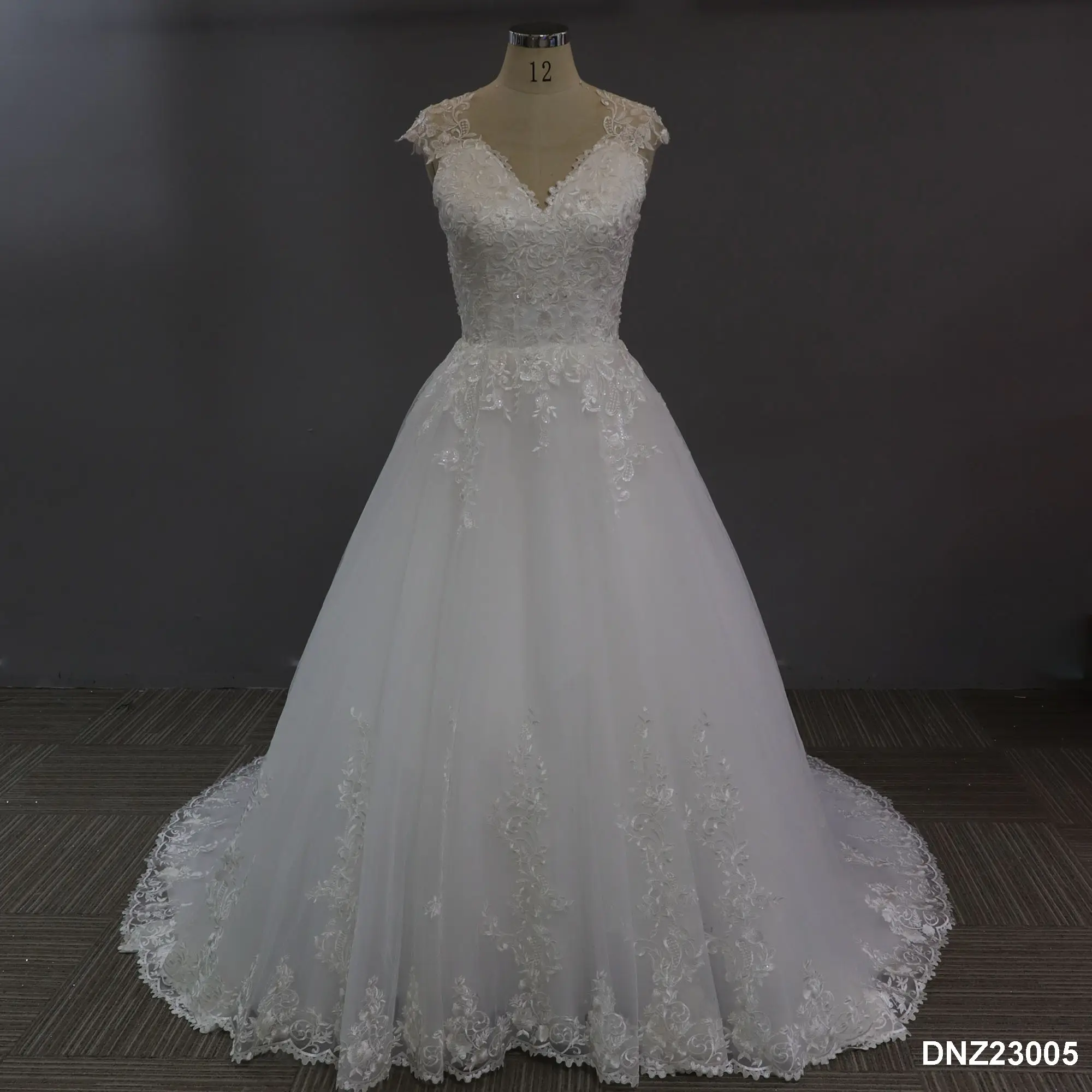 Prezzo all'ingrosso miglior fornitore abito da sposa elegante scollo a V indietro vedere attraverso Vestidos De Novia ricamo Tulle abito da sposa bianco