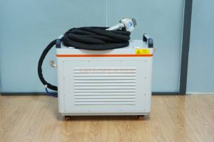 TIPTOP 300W Machine de nettoyage laser portable refroidie à l'eau, antirouille laser à main pour une élimination efficace de la peinture et des oxydes - Product Image 5