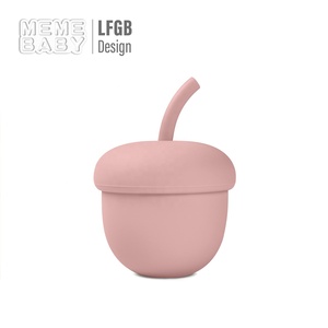 Venta caliente sin BPA respetuoso con el medio ambiente bebé grado alimenticio reutilizable Simple Venta caliente Castaño bebé taza de silicona con pajita - Product Image 6