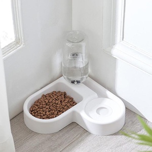 Smart Automatic Drinking Bowl for Dogs Non-wet Mouth Design Heart Shape Pet Food Bowl Set