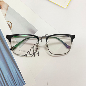 Lunettes ovales demi-cerclées transparentes en alliage, personnalisées en usine, à bas <span class=keywords><strong>prix</strong></span>, pour hommes, myopie, anti-lumière bleue - Product Image 3