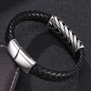 ILADI European-<strong>style</strong> <strong>Men's</strong> Stainless Steel Leather <strong>Bracelet</strong>. Fashionable Butterfly-shaped Design Suitable for Anniversary Gifts - Product Image 2