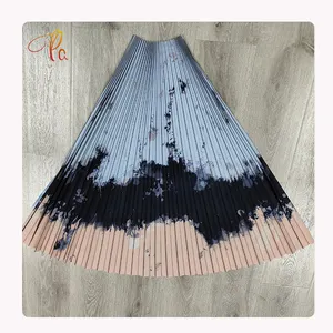 Hot Selling Printed Polyester Wrinkled Chiffon Crinkle Pleated Fabric For Women Dress Clothing