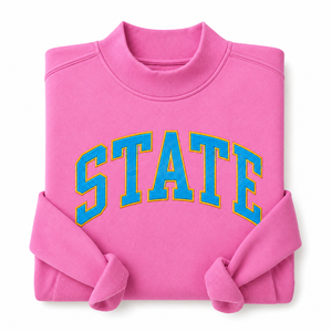 Sweat-shirt à col rond en chenille brodé sur mesure avec écusson textuel arqué pour cadeau et vêtement d'ambiance universitaire - Product Image 5