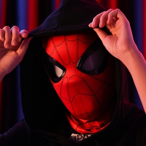 Maschera di Spider-Man in Plastica Esclusiva per Cosplay, Occhi Mobili, Lampeggiante Elettricamente, Luminosa, per Supereroi, Natale, Casco per Travestimenti - Product Image 1