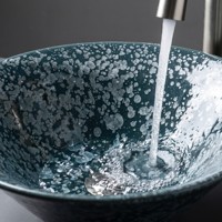Vasque artistique de salle de bain en céramique, motif floral en spirale, bleu cristal éclatant, style ferme moderne, luxe léger haut de gamme
