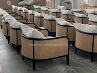 Meubles commerciaux pour événements de mariage Style simple rembourré cadre en bois massif dos en rotin tissu luxe jardin canapé fauteuil