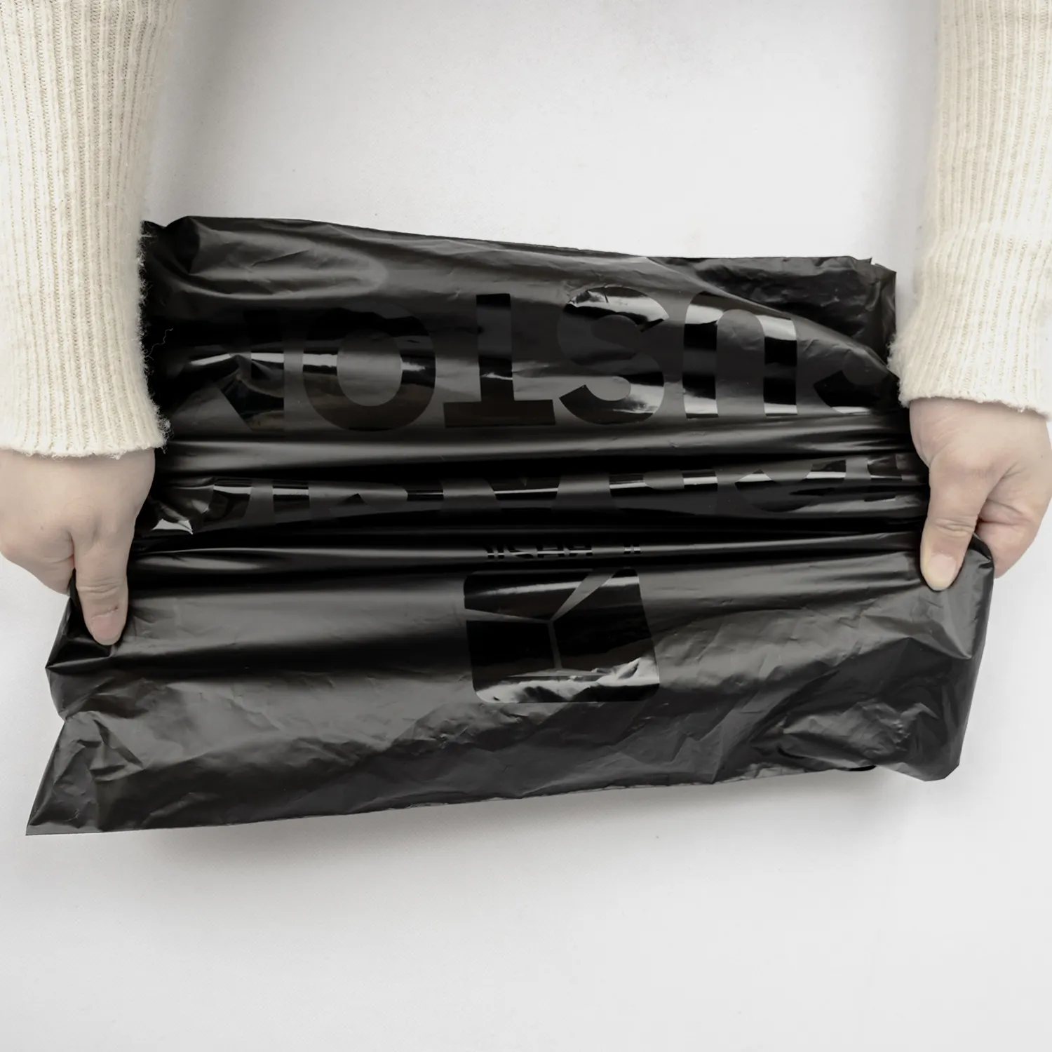غير لامع طباعة ux مخصص قابل للتحلل الحيوي كومبومايلر أسود بوليمر الملابس البريدية التعبئة والتغليف حقيبة شحن للملابس