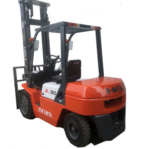 Chariot élévateur diesel d'occasion 3T, modèle Heli K30, mât à deux étages, longueur de fourche 1220 mm, pour travaux d'ingénierie, construction, entrepôt, terrassement - Product Image 1