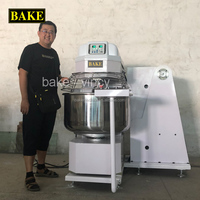 Mélangeur de pâte à farine à basculement automatique de grande capacité bon marché promotionnel de haute qualité en Chine en stock à double vitesse