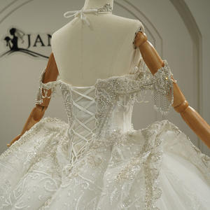 Vestido de Novia Largo hasta el Suelo con Cuello Barco Tradicional, Apliques de Encaje y Cristales, Borlas y Lentejuelas, Cola Capilla, Modelo GT26037 para Mujer - Product Image 6