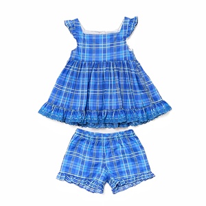 Set Estivo Trendy per Bambine in Cotone, Top Senza Maniche a Quadri <span class=keywords><strong>Blu</strong></span> con Pizzo Traforato di Alta Qualità, <span class=keywords><strong>Pantaloncini</strong></span> alla Moda, Completo 2 Pezzi per Feste e Vacanze - Product Image 1