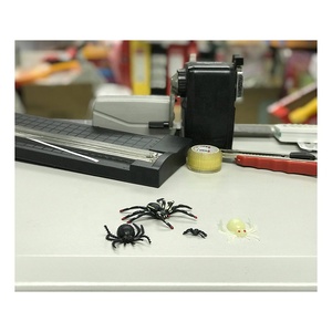 Nouveauté acclamée : Jouets araignées assortis pour tours de magie, blagues et cadeaux farfelus, conformes EN71 BSCI - Product Image 4
