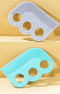 <b>Pet</b> Hair Removal Tool Double Sided Carpet <b>Brush</b> Soft Hair Remover Woven Dog Hair Removal Comb and Coat <b>Brush</b> - Product Image 6