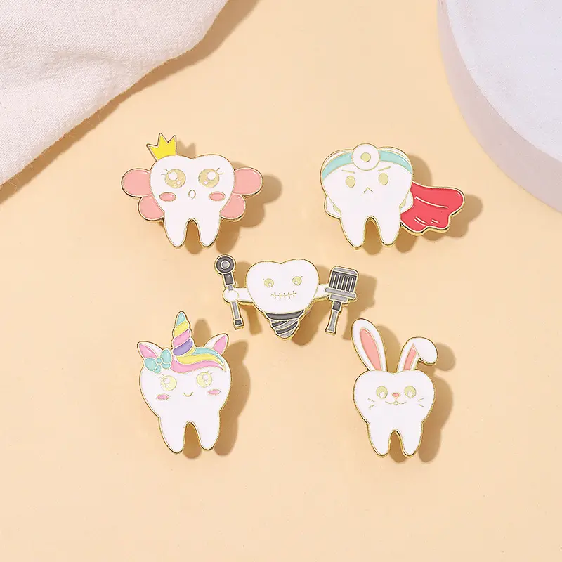 Wholesale Creative Cartoon Funny White Tooth Alloy Brooch Cute Medical Dentist Enamel Brooch Pin