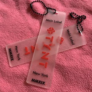 Nuovo stile morbido in PVC trasparente in gomma <span class=keywords><strong>Hangtag</strong></span>,3D logo sollevato in Silicone gomma altalena Tag con Ballchain - Product Image 2