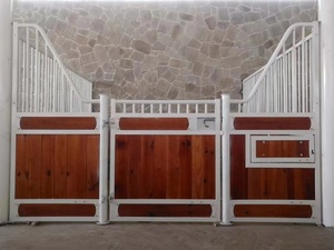 Vente d'équipements pour écuries de chevaux préfabriquées en métal, écuries de chevaux portables de luxe pour l'extérieur avec toit Los Caballos - Product Image 6