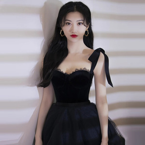 European And American Style Women's Black Velvet Halter Evening Dress Ball Gown One Shoulder Mid Length Graduation Party Dress - Product Image 1