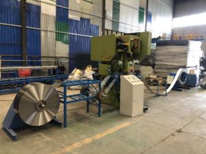 Machine de fabrication de <span class=keywords><strong>grillage</strong></span> barbelé en spirale de haute qualité <span class=keywords><strong>pour</strong></span> concertina et lames de rasoir - Product Image 3