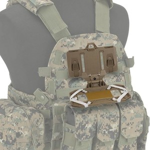 Soporte táctico para teléfono, montado en el pecho, plegable, con liberación con un solo toque, para uso militar y ciclismo - Product Image 1