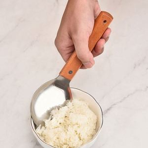 Cuchara de arroz de acero inoxidable con mango de madera, la más vendida en Asia, cuchara de cocina de mango corto para servir sopa y arroz en buffet - Product Image 3
